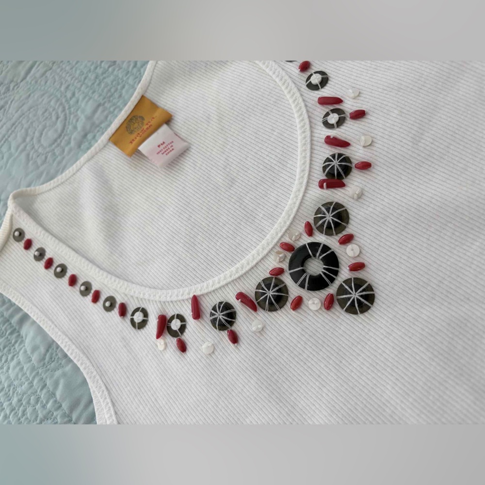 Embroidered White Tank Top - Picture 3 of 3